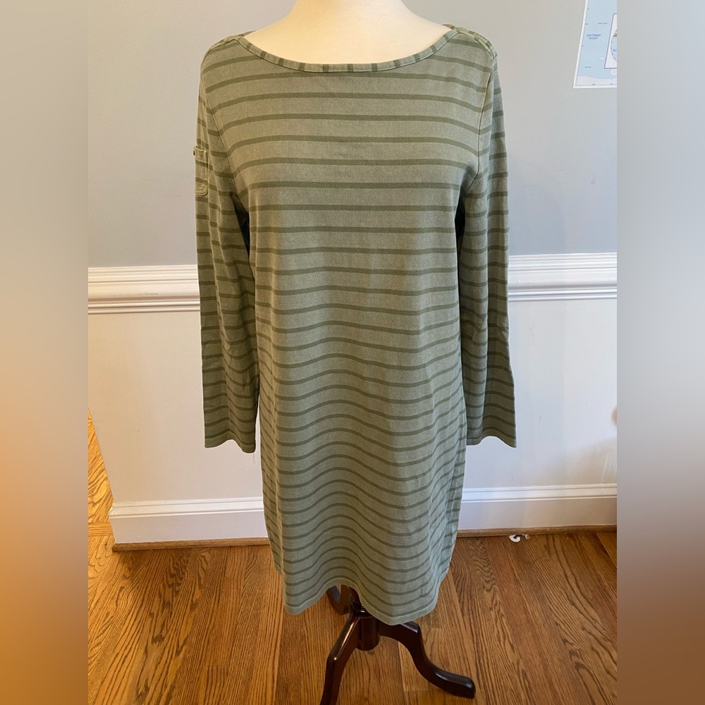 NWT Vineyard vines dress medium
